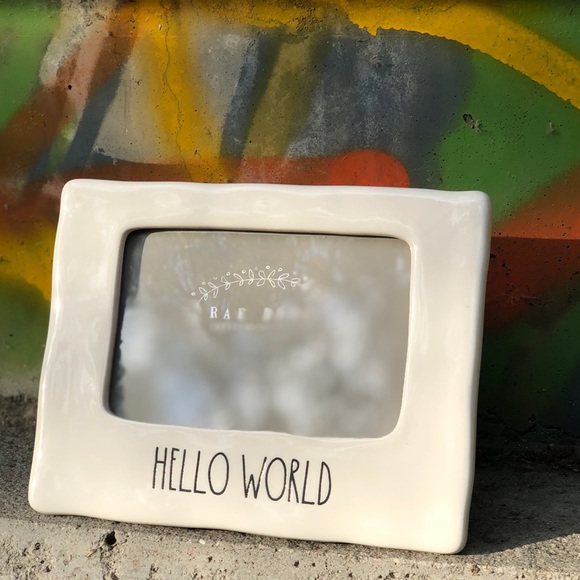 Rae Dunn “HELLO WORLD” Picture Frame Ceramic 4x6 - Picture 3 of 7
